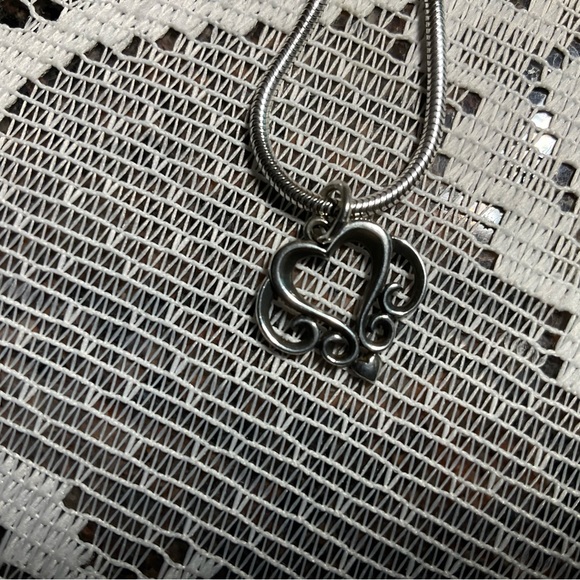 James Avery Retired Small Filigree Heart Pendant - Picture 2 of 13